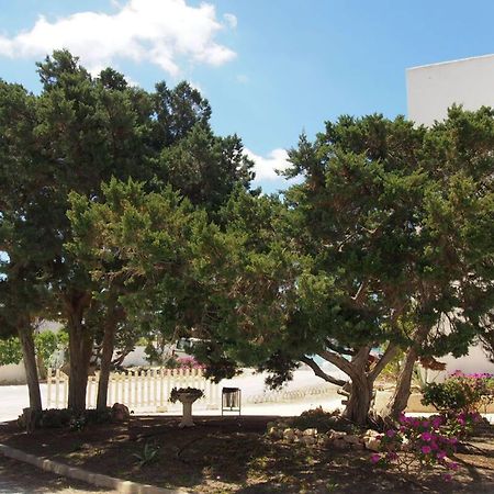 Hotel Lago Playa I Es Pujols Exterior foto
