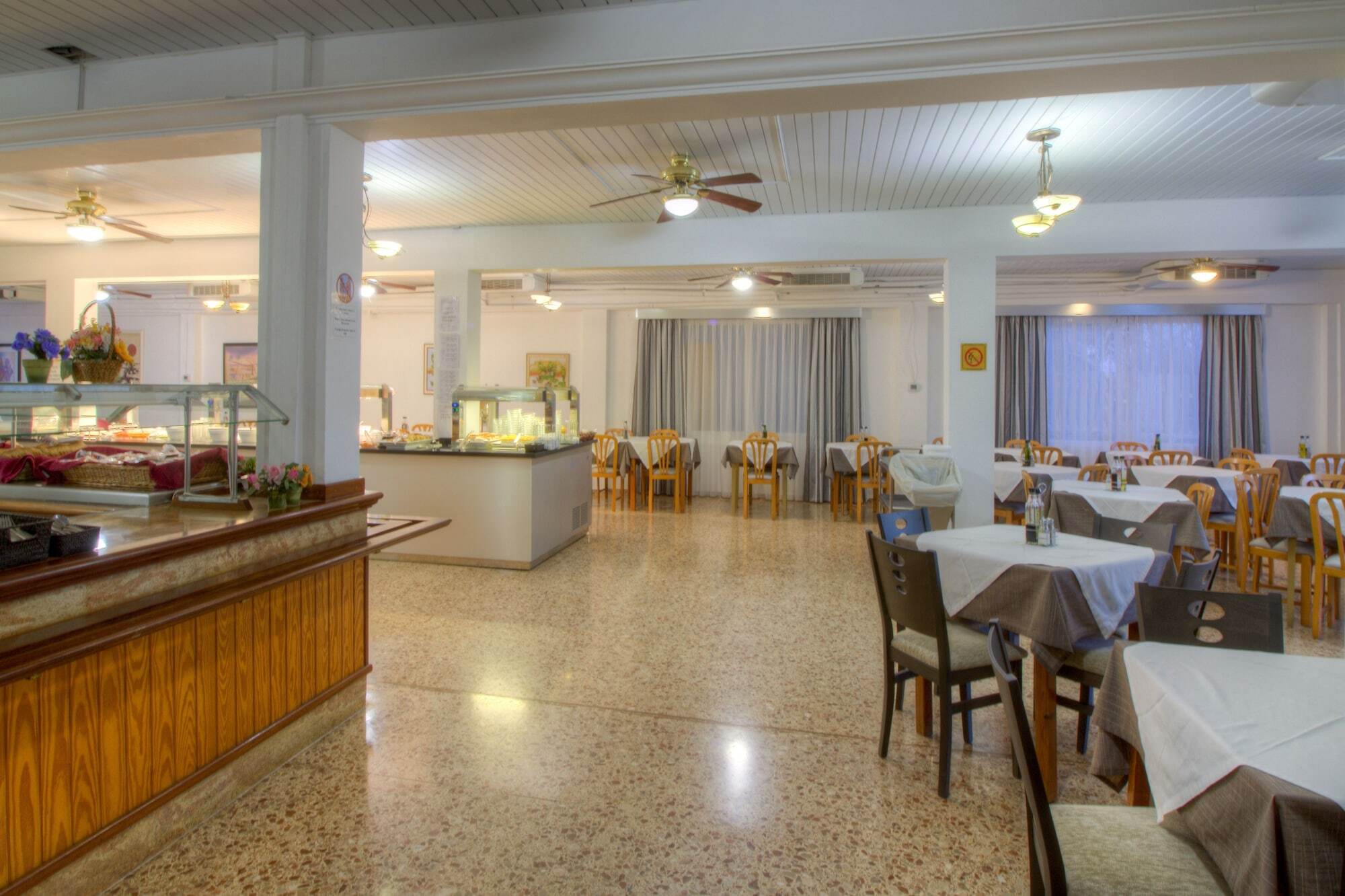 Hotel Lago Playa I Es Pujols Exterior foto
