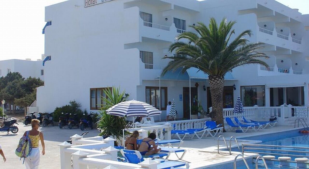 Hotel Lago Playa I Es Pujols Exterior foto